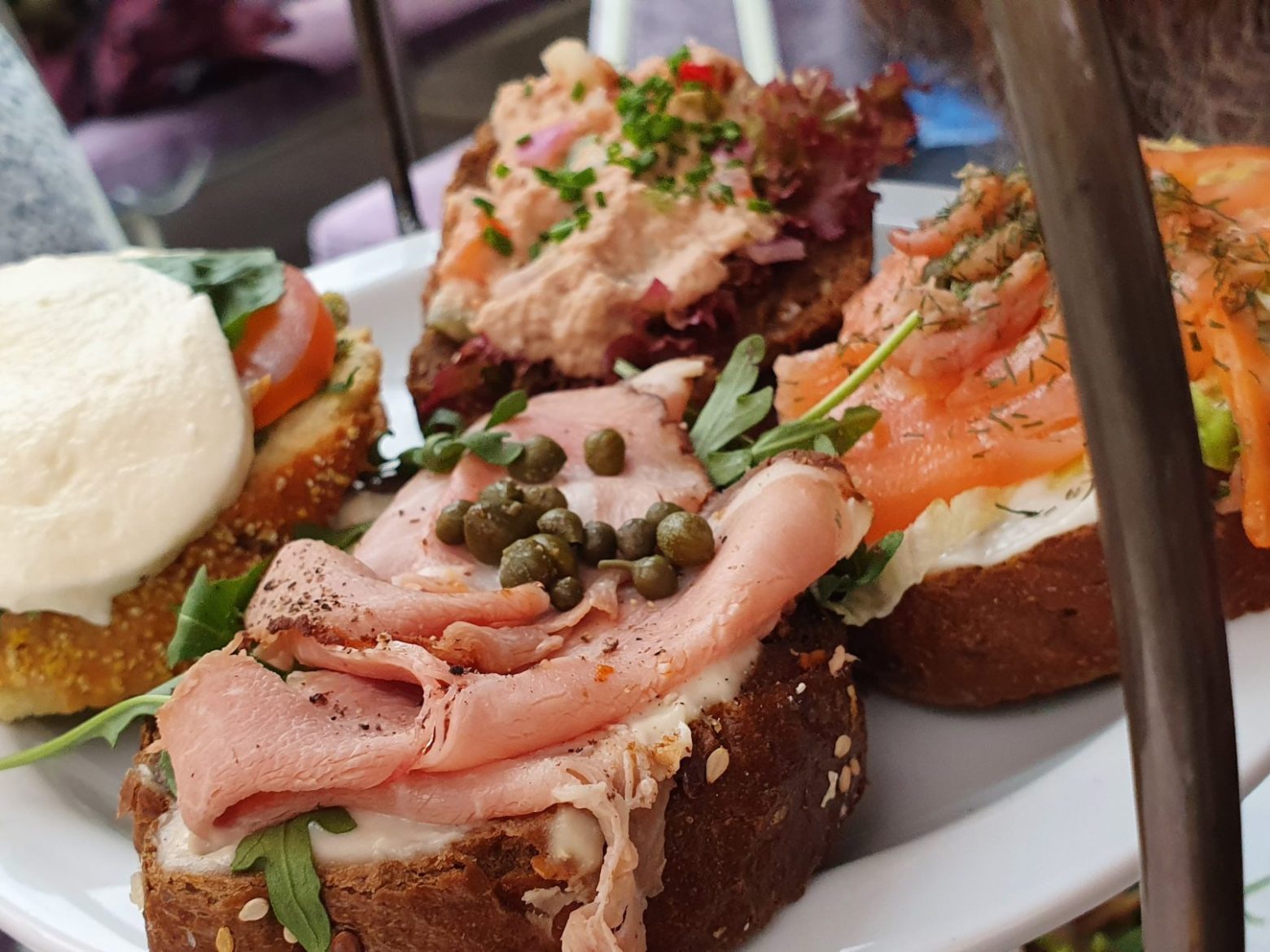 a sandwich cut in half on a plate