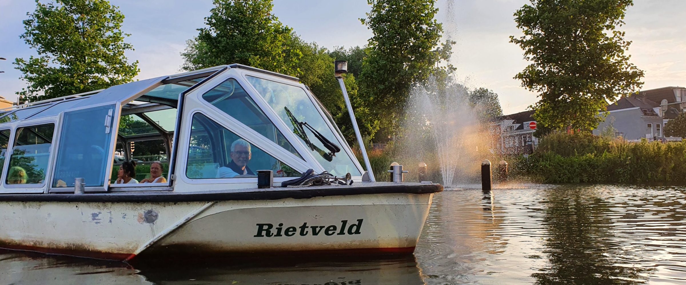 a small boat in a body of water